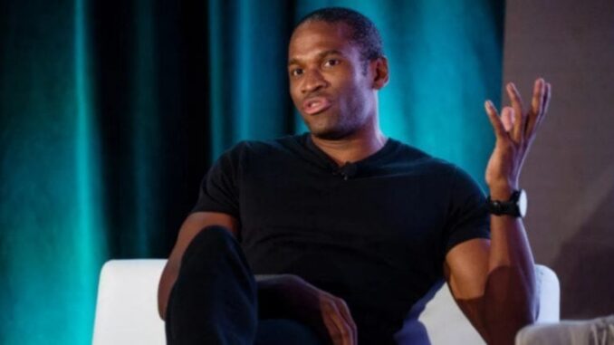 Arthur Hayes warns Tether's Bitcoin and gold bet exposes it to major downside risk